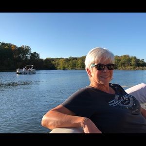 Meet your Posher, Debbie